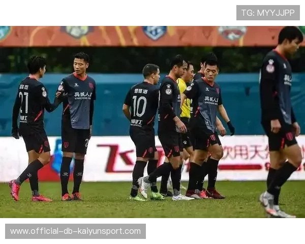 季后赛“精神股赛”盘点：谁最拼？